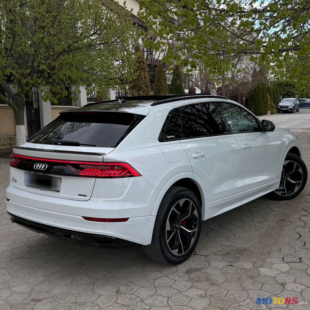 2020' Audi Q8 photo #2