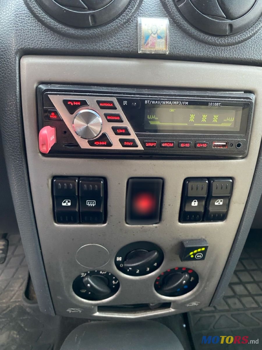 2007' Dacia Logan photo #5