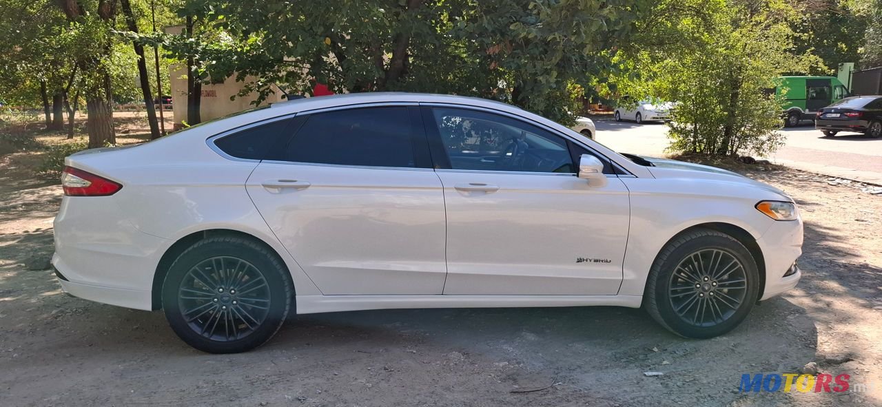 2013' Ford Fusion photo #4