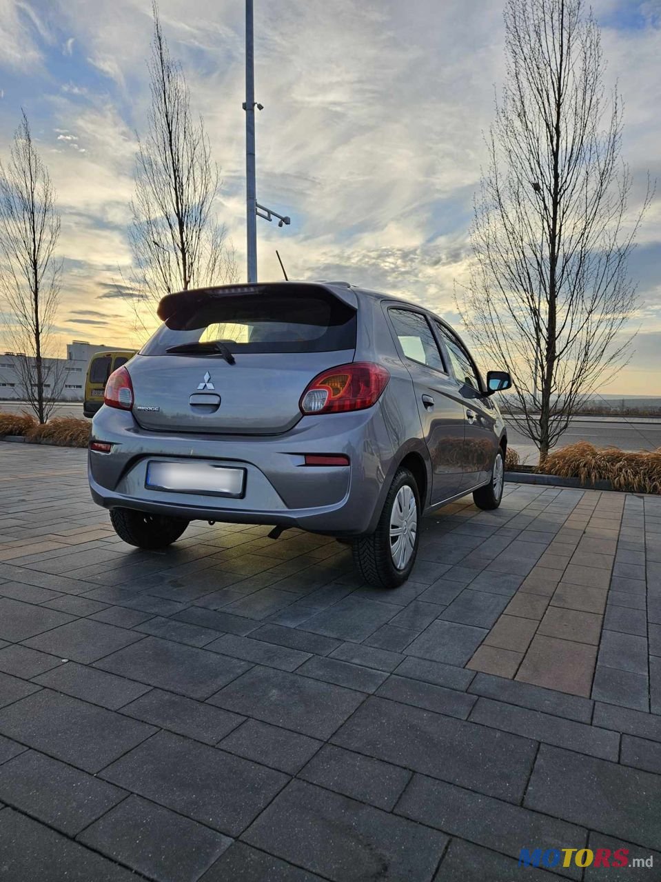 2018' Mitsubishi Mirage photo #4