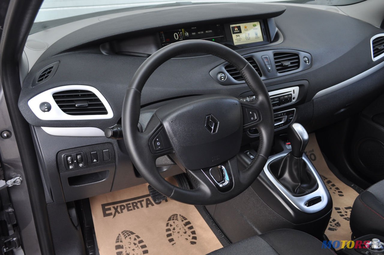 2014' Renault Scenic photo #6
