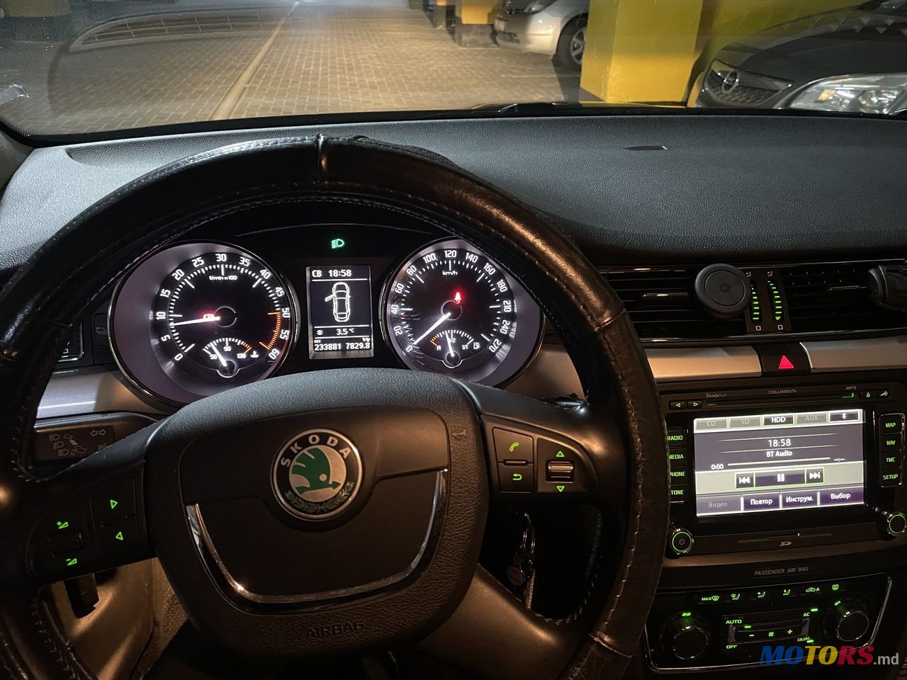 2012' Skoda Superb photo #6