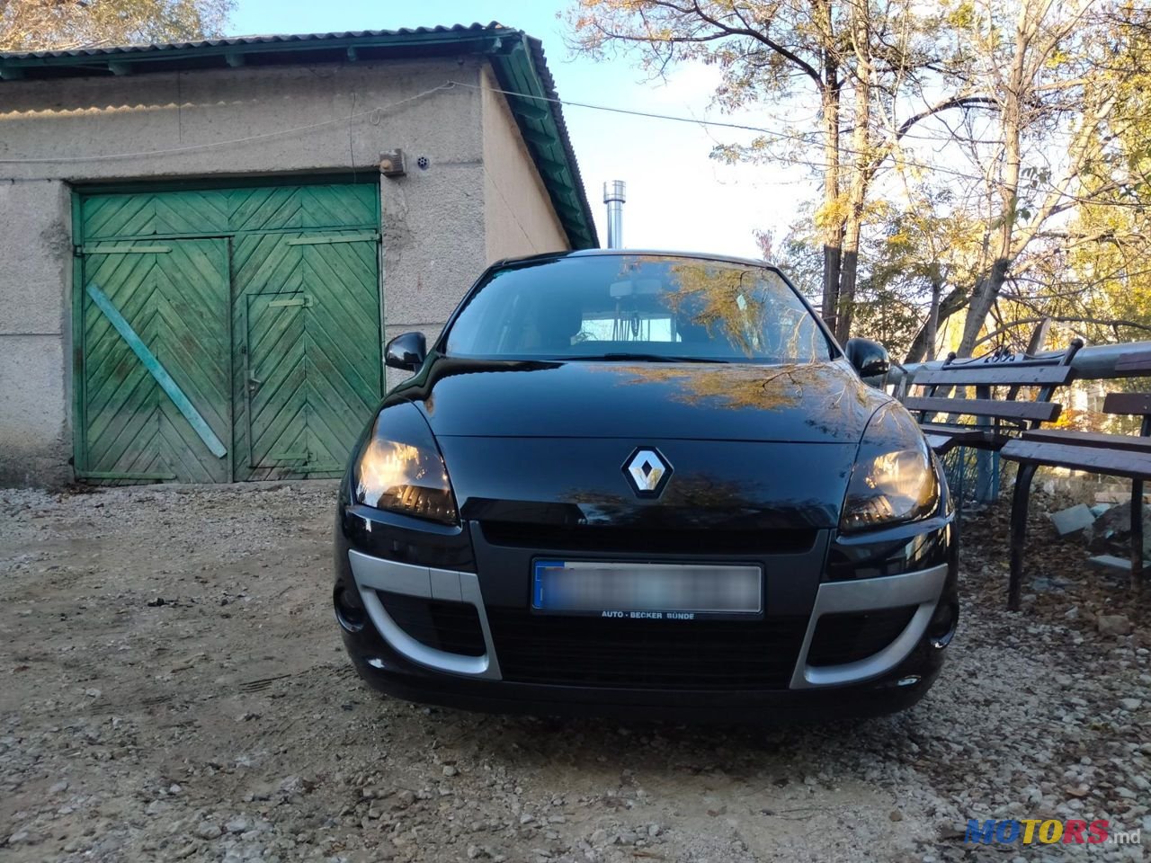 2011' Renault Scenic photo #5