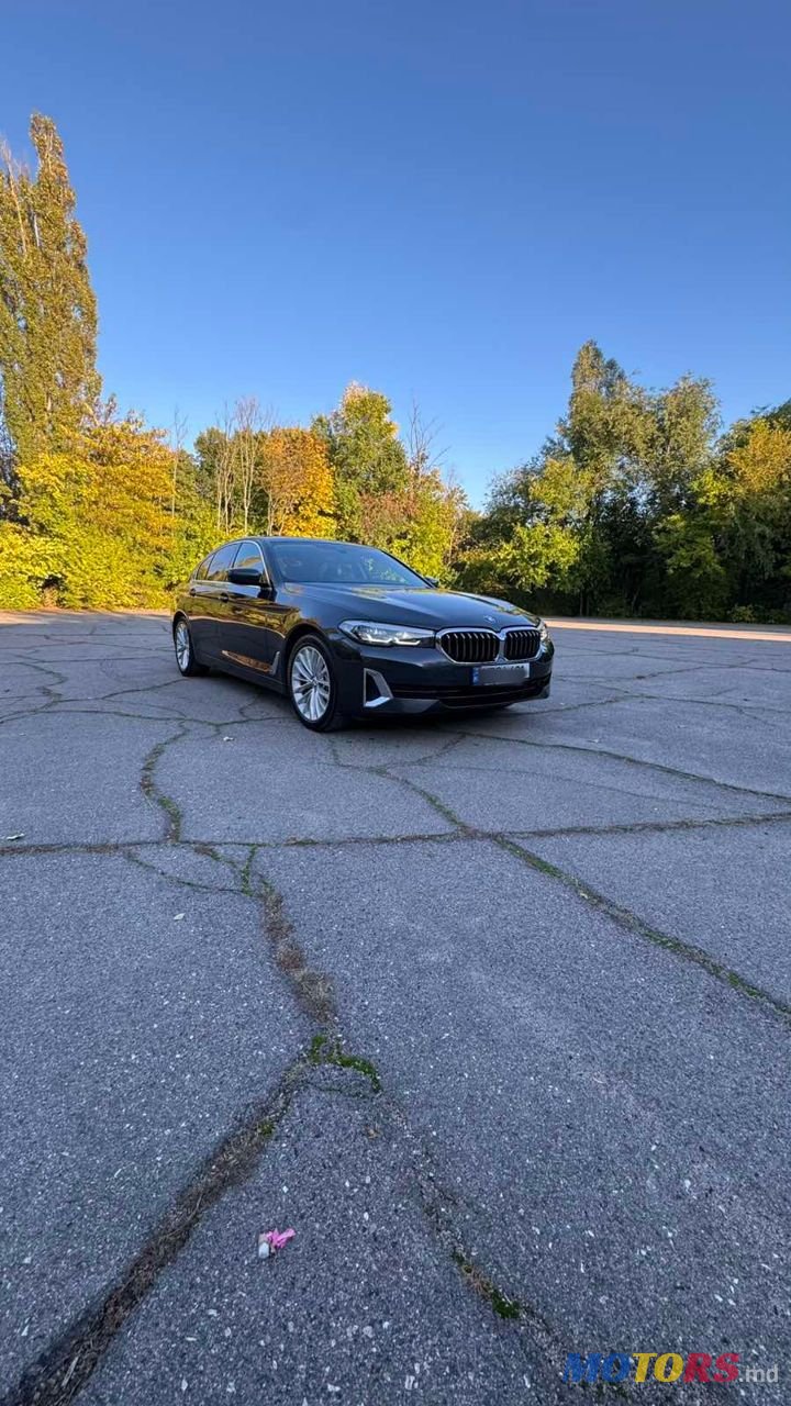2020' BMW 5 Series photo #2
