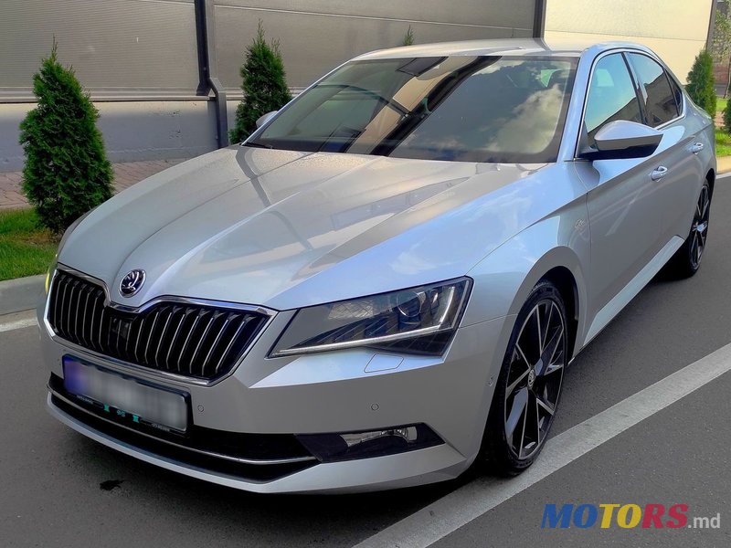 2018' Skoda Superb photo #5