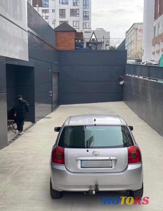 2005' Toyota Corolla photo #2