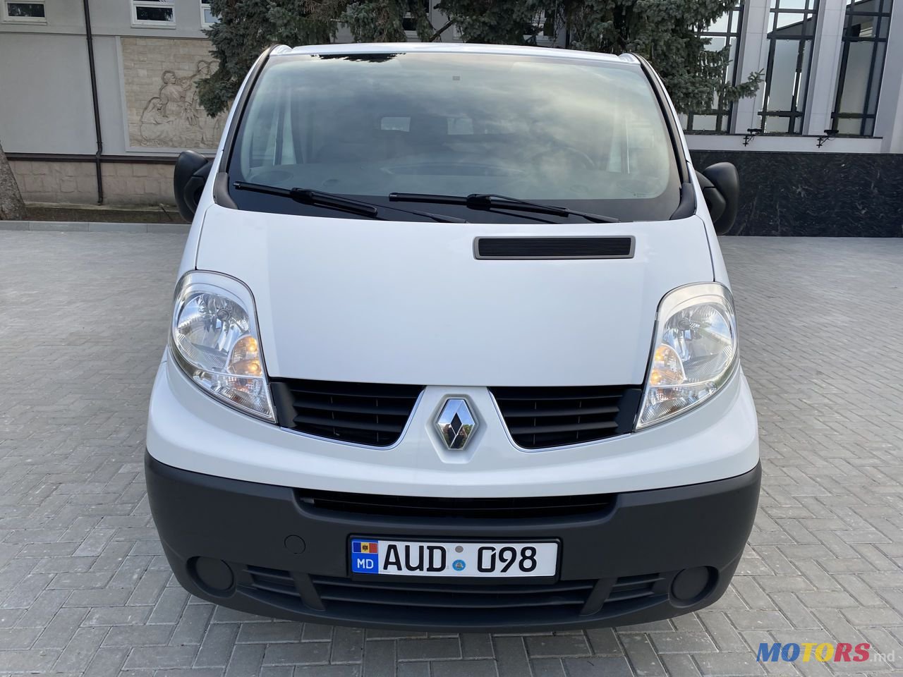 2013' Renault Trafic photo #1