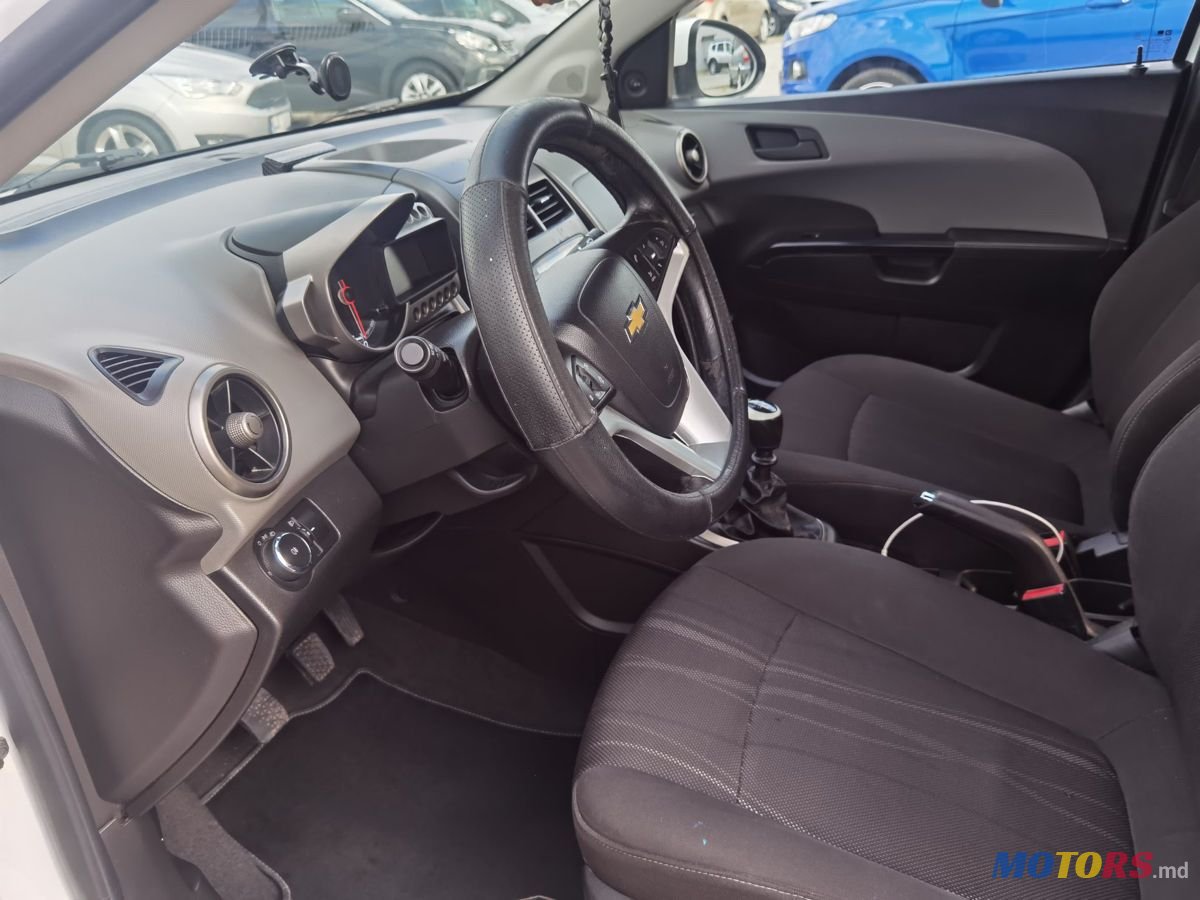 2012' Chevrolet Aveo photo #6