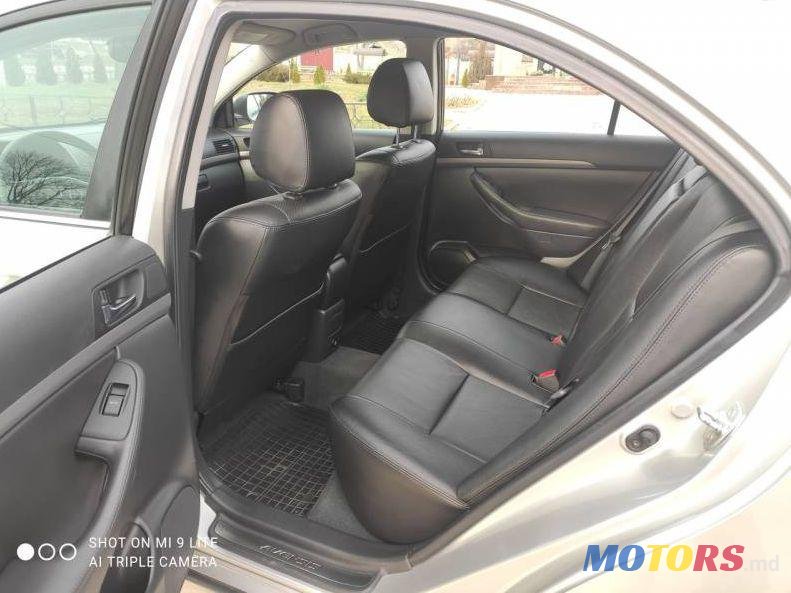 2008' Toyota Avensis photo #1