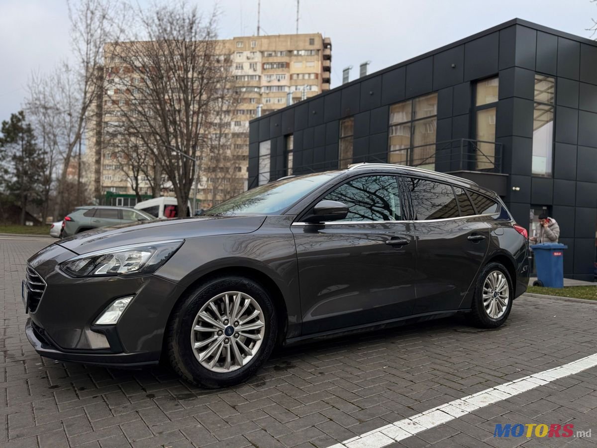 2020' Ford Focus photo #2