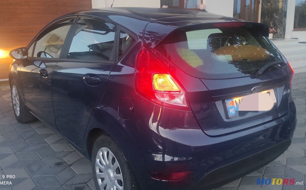 2016' Ford Fiesta photo #2