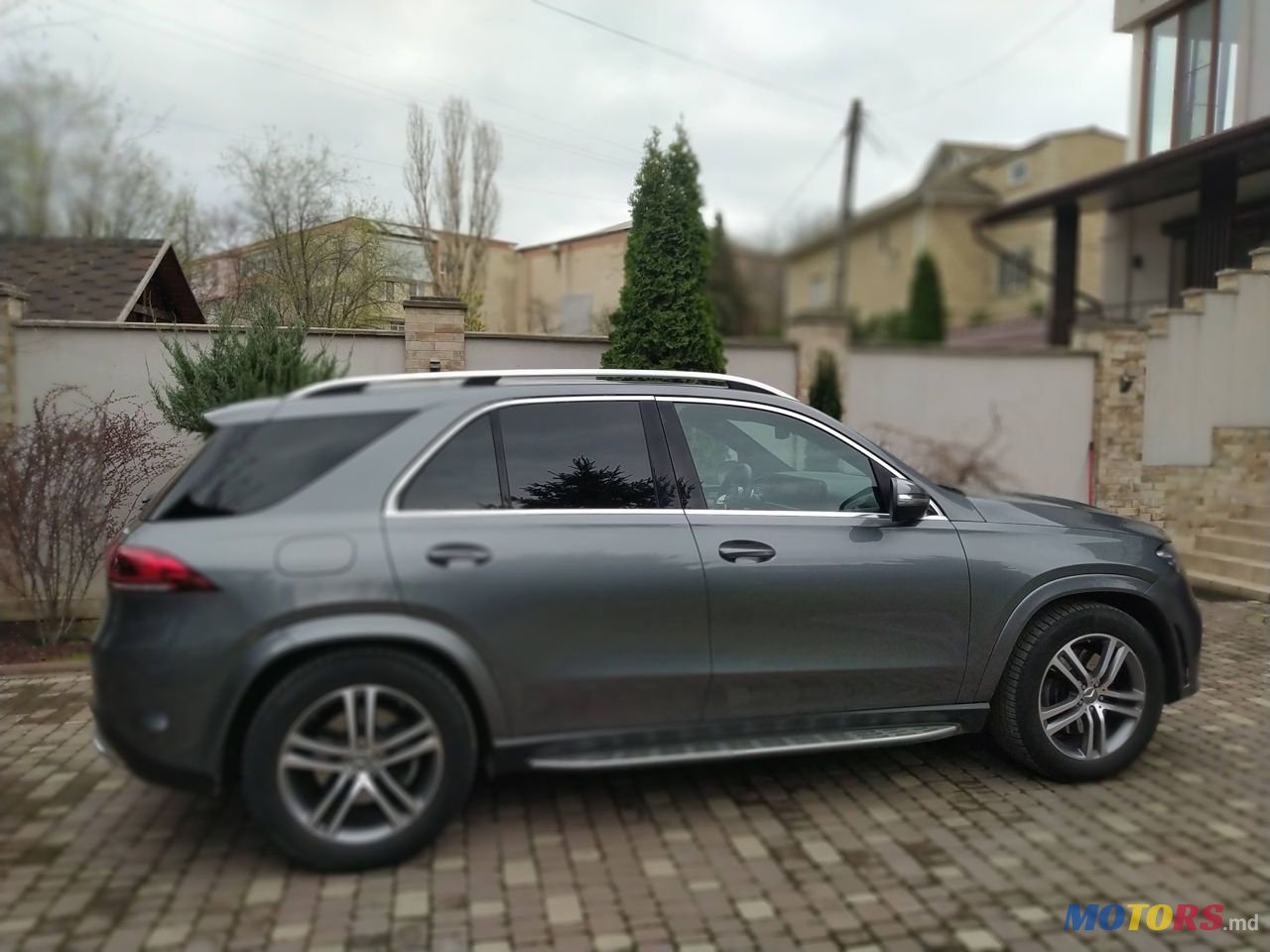 2021' Mercedes-Benz GLE photo #2