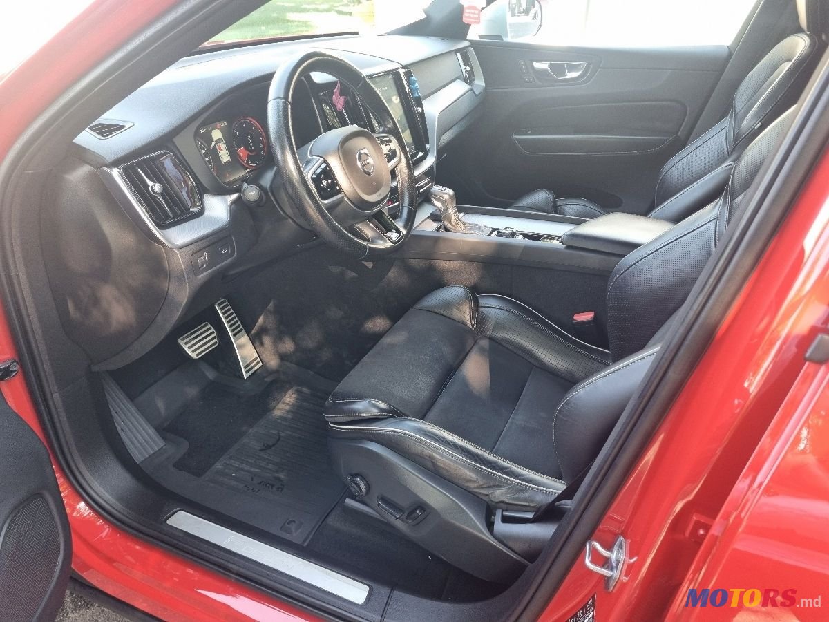 2018' Volvo XC60 photo #6