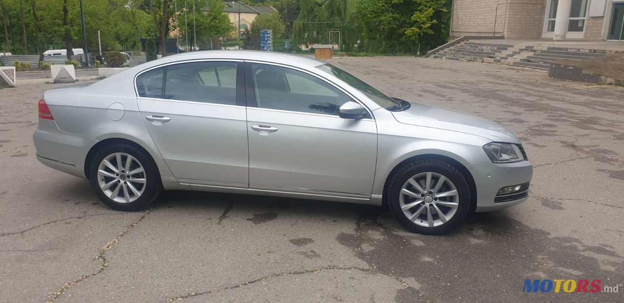 2014' Volkswagen Passat photo #5