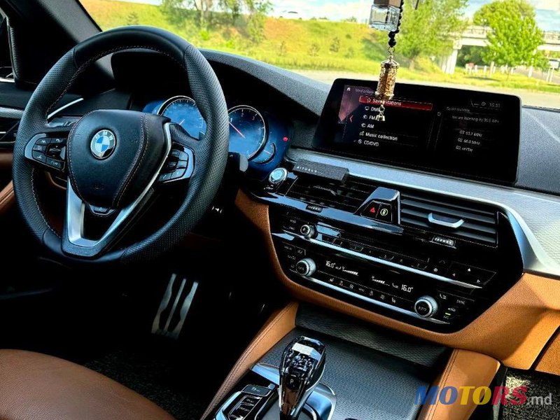 2018' BMW 5 Series photo #4