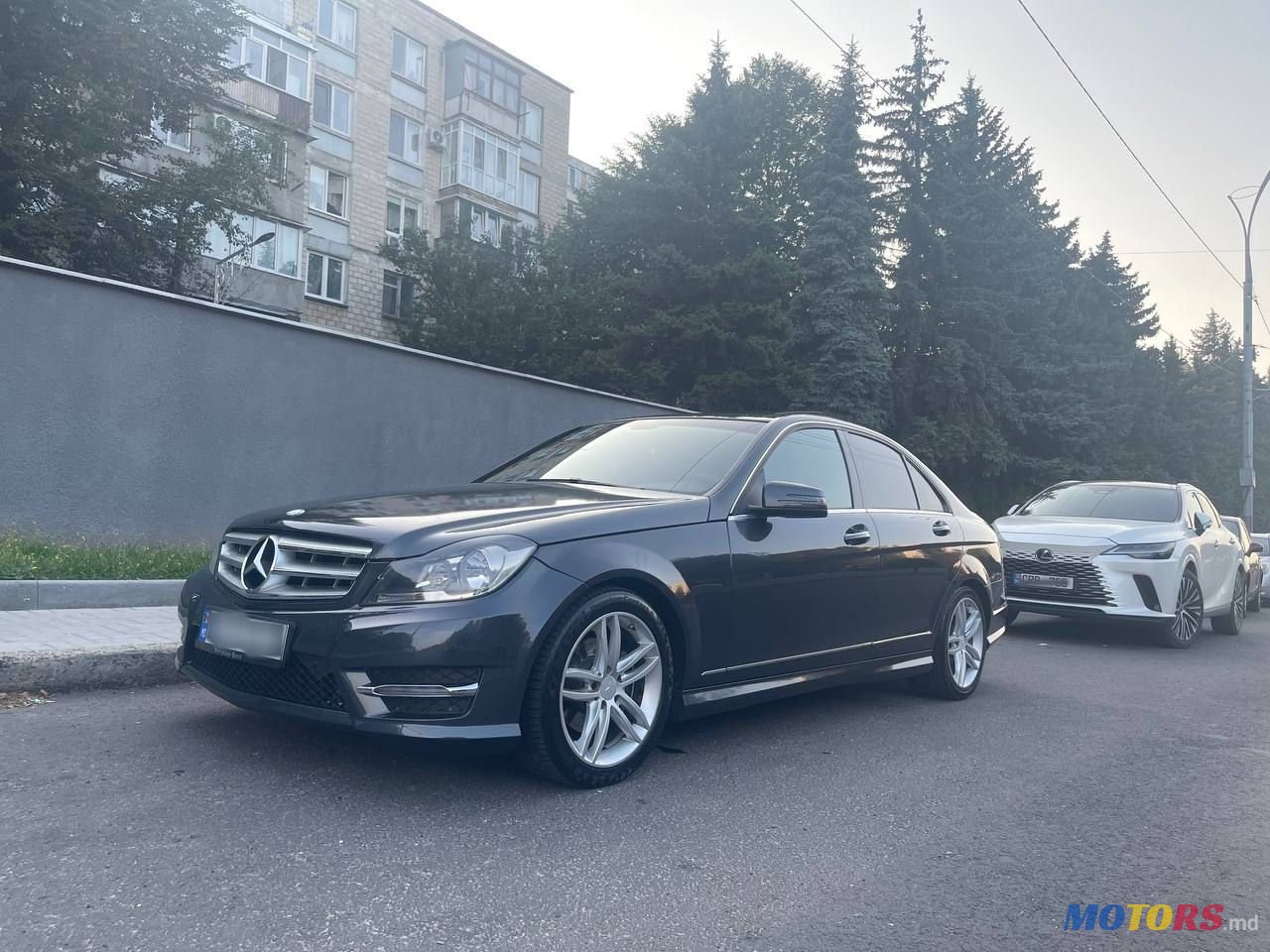 2014' Mercedes-Benz C-Class photo #2