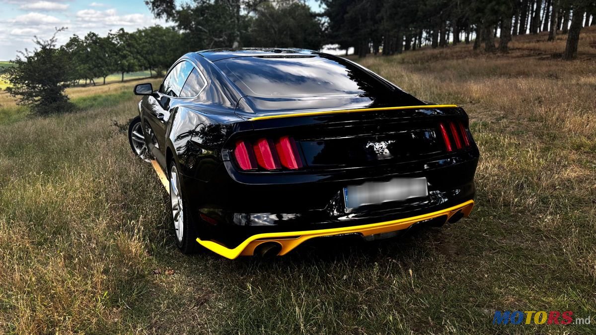 2016' Ford Mustang photo #5