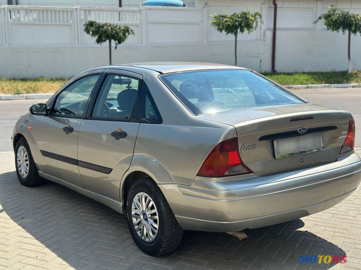 2004' Ford Focus photo #4