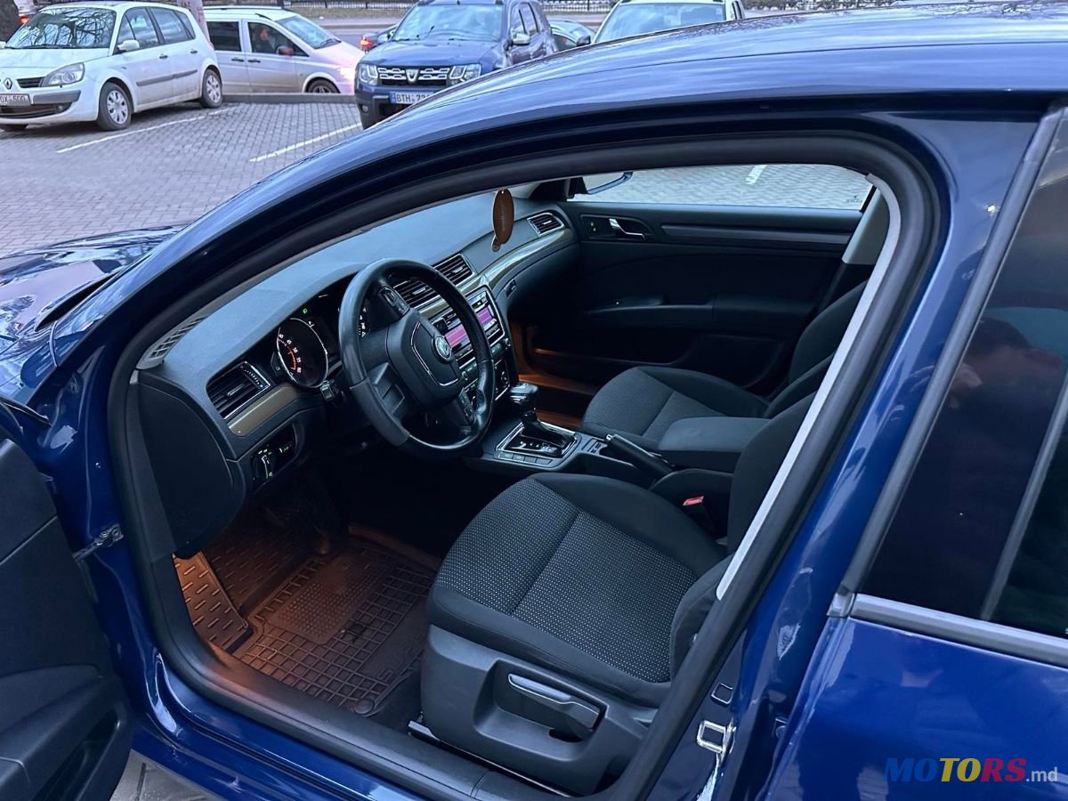 2010' Skoda Superb photo #2