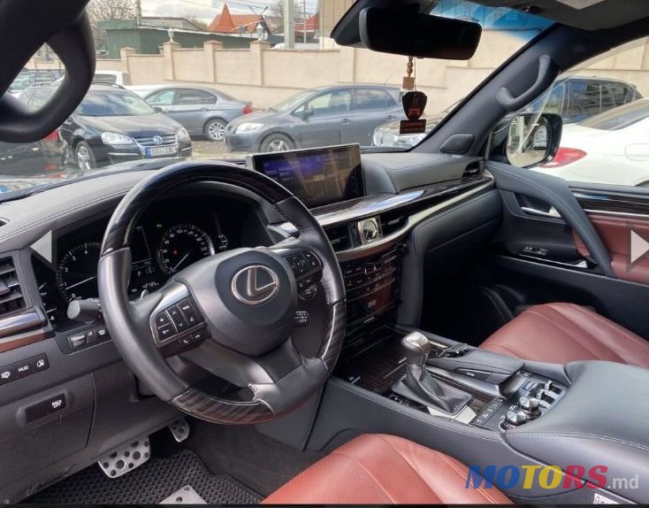 2019' Lexus Lx Series photo #3