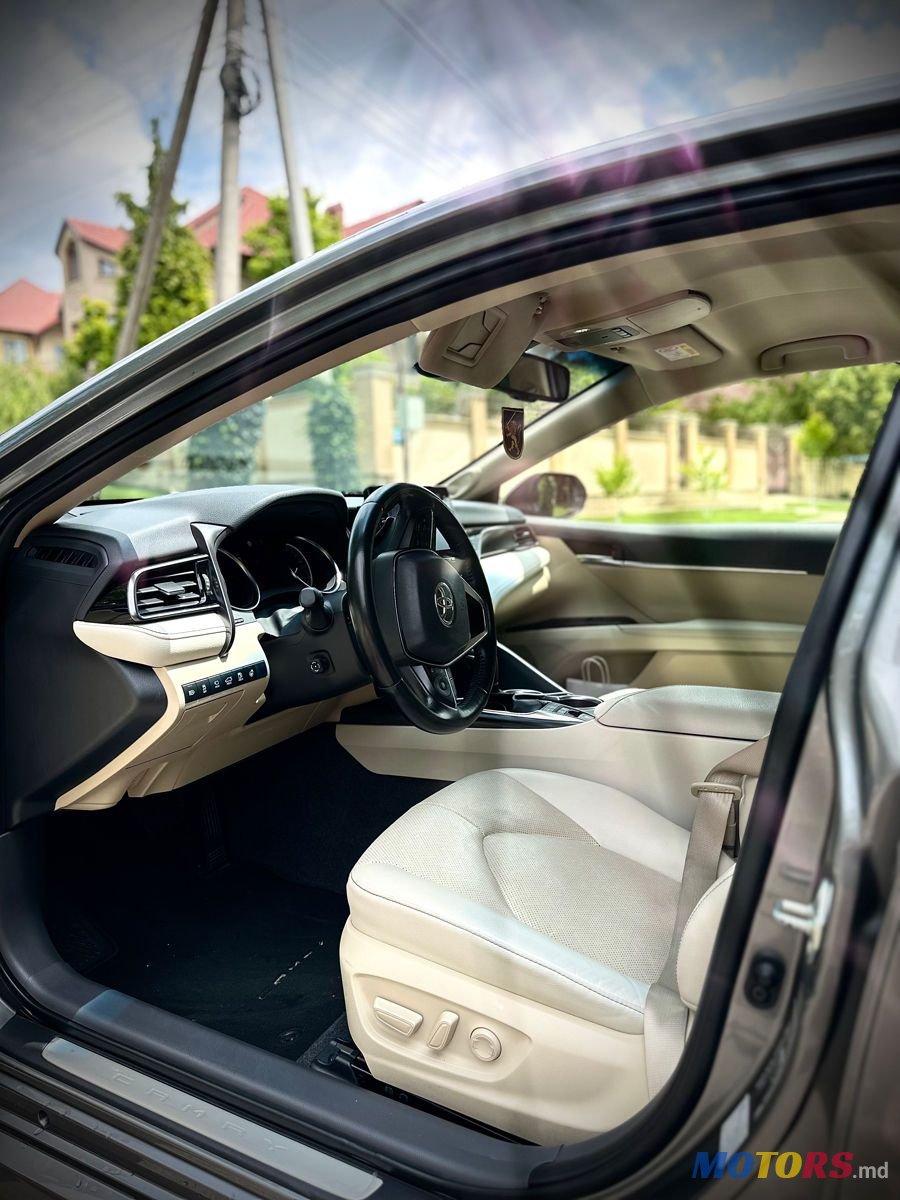 2022' Toyota Camry photo #6