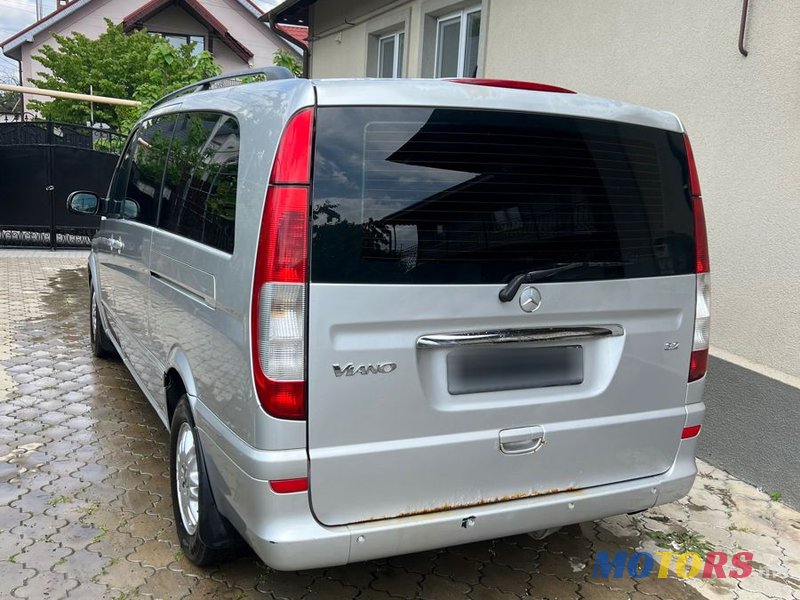 2004' Mercedes-Benz Viano photo #4