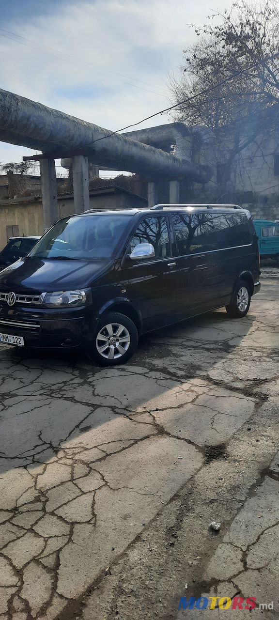 2009' Volkswagen Transporter photo #4