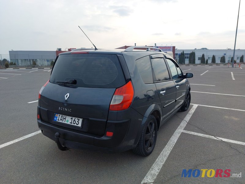 2007' Renault Grand Scenic photo #2