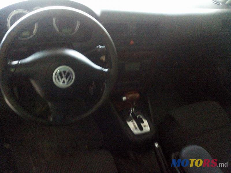 2002' Volkswagen Bora photo #3