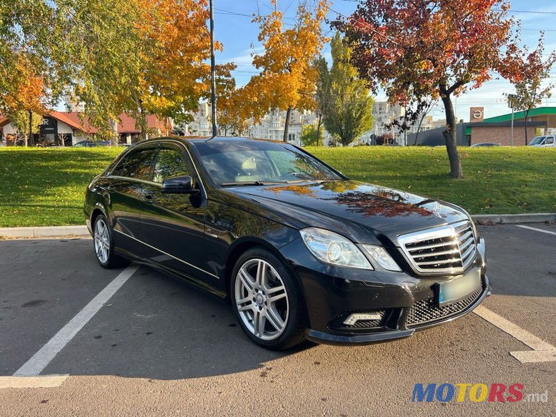 2009' Mercedes-Benz E-Class photo #4