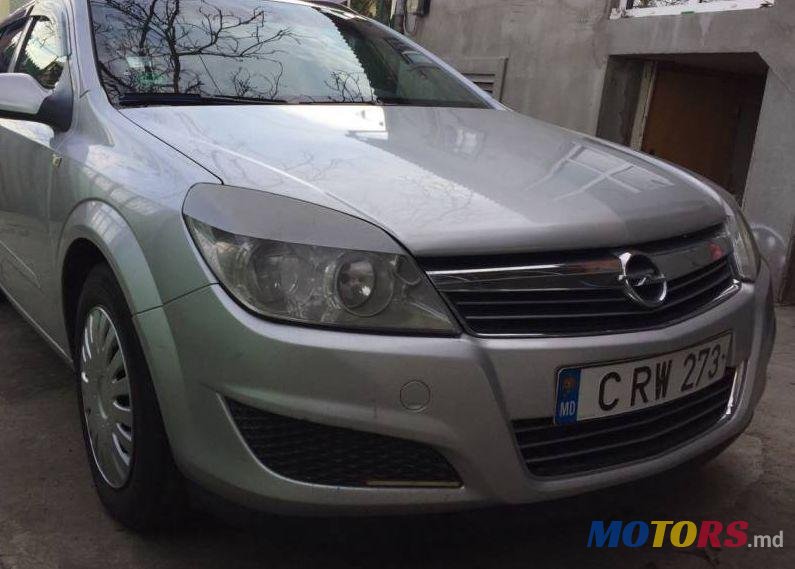 2007' Opel Astra photo #1