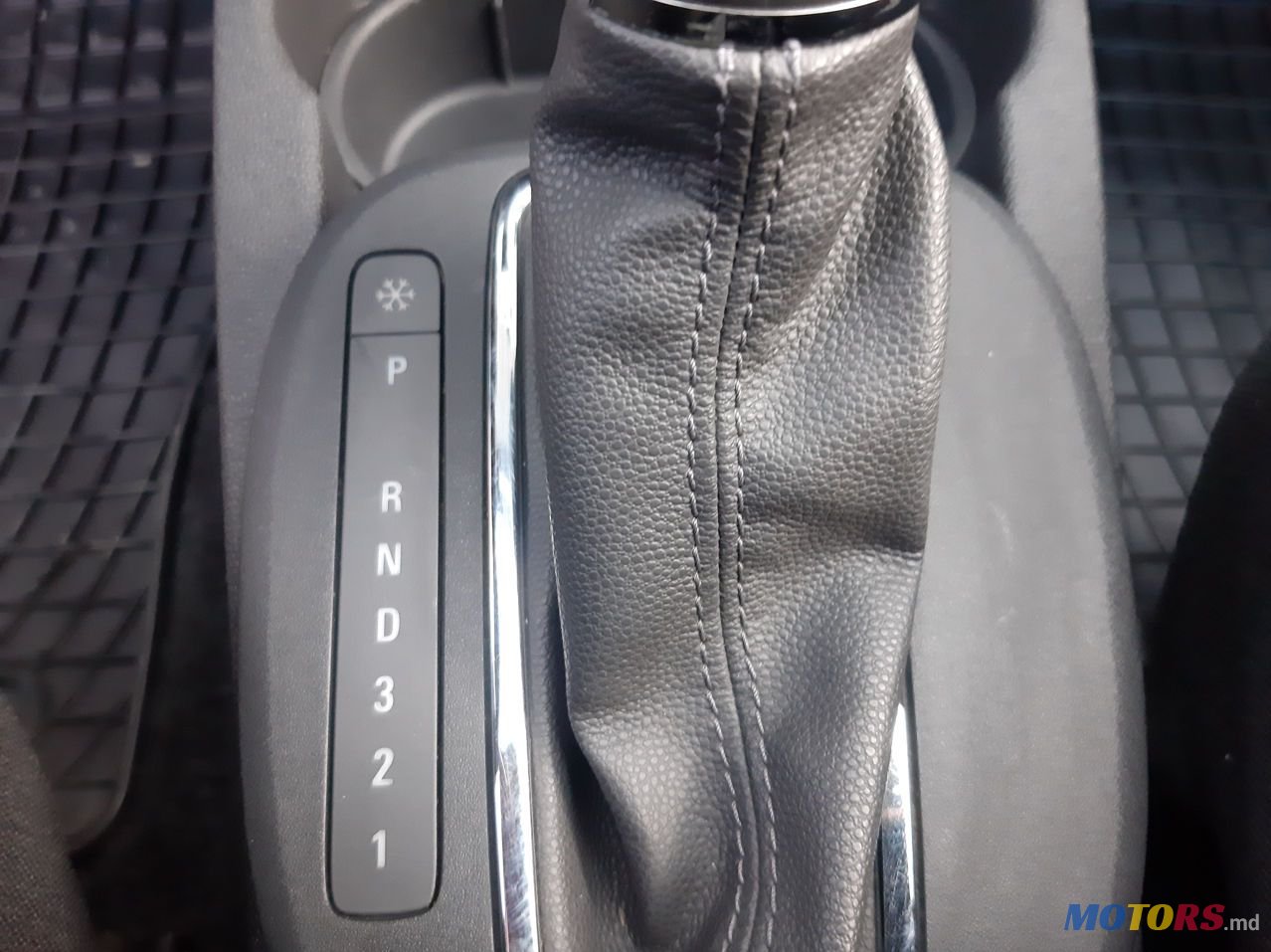 2011' Opel Corsa photo #6