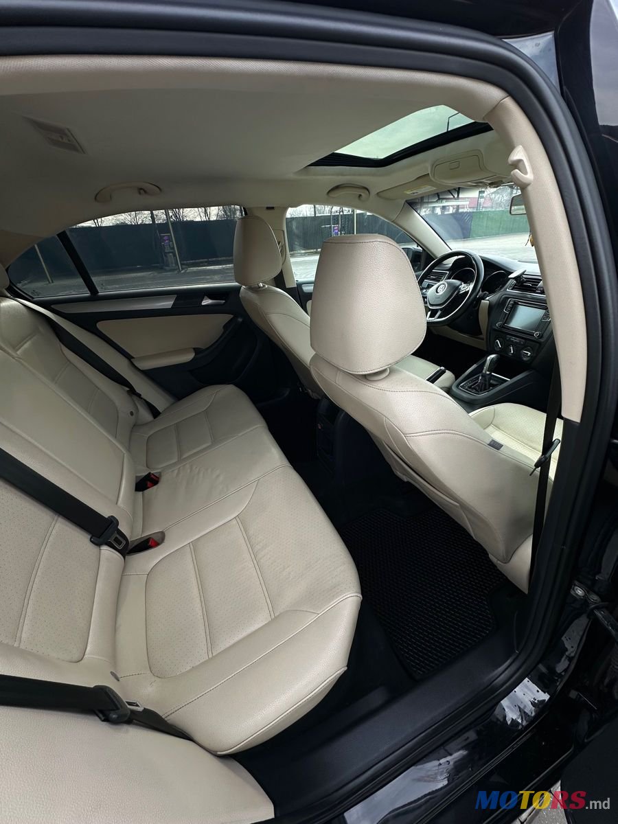 2016' Volkswagen Jetta photo #1