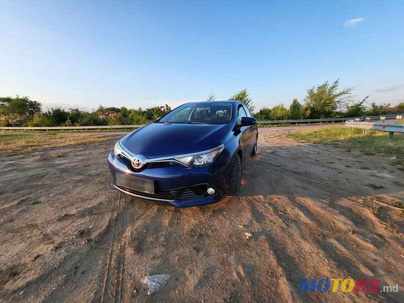 2016' Toyota Auris photo #2