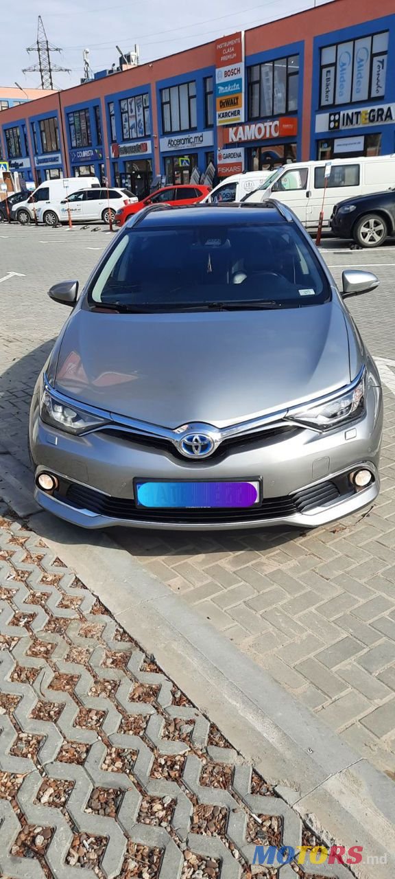 2016' Toyota Auris photo #3