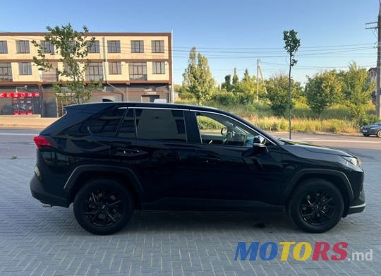 2022' Toyota RAV4 photo #2