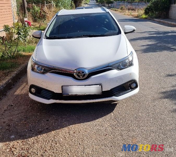 2015' Toyota Auris photo #1