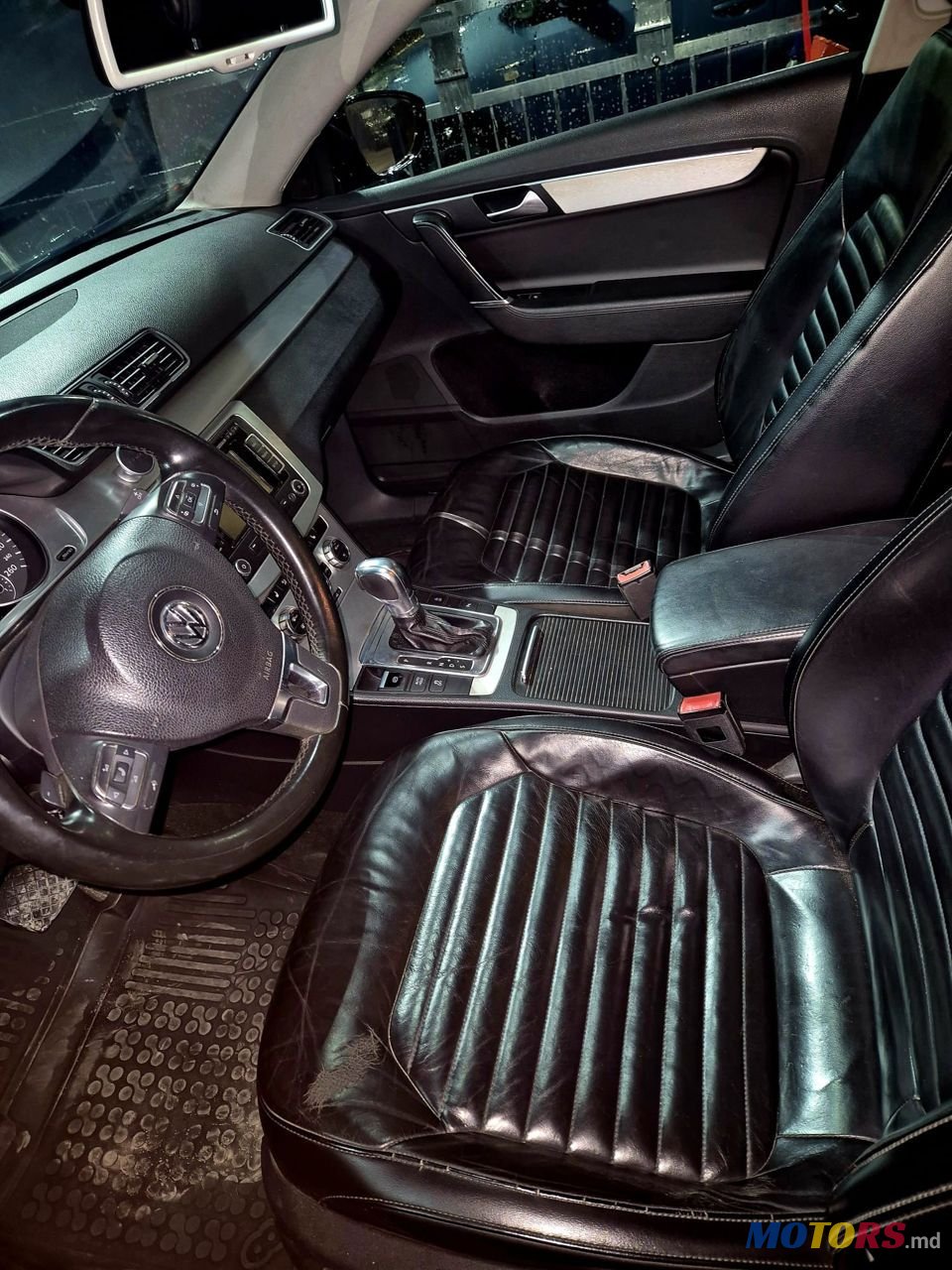 2012' Volkswagen Passat photo #3