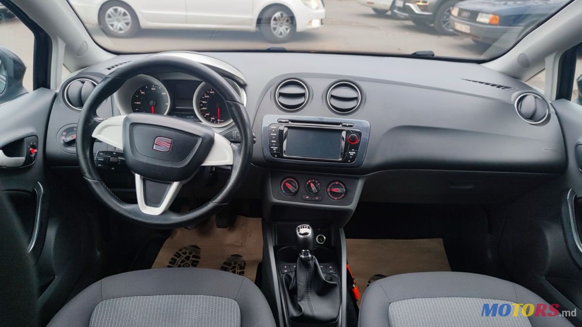 2010' SEAT Ibiza photo #5