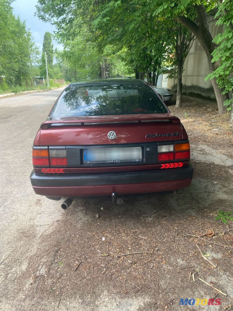 1993' Volkswagen Passat photo #1