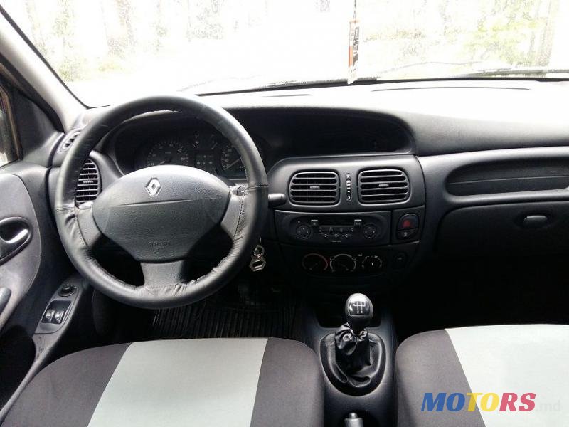 2003' Renault Megane photo #2