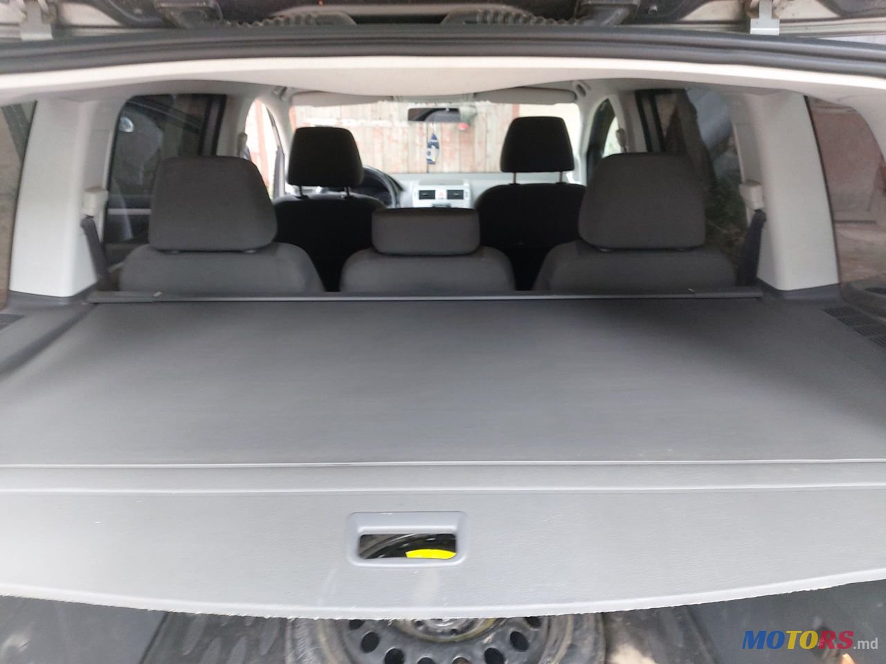 2010' Volkswagen Touran photo #5