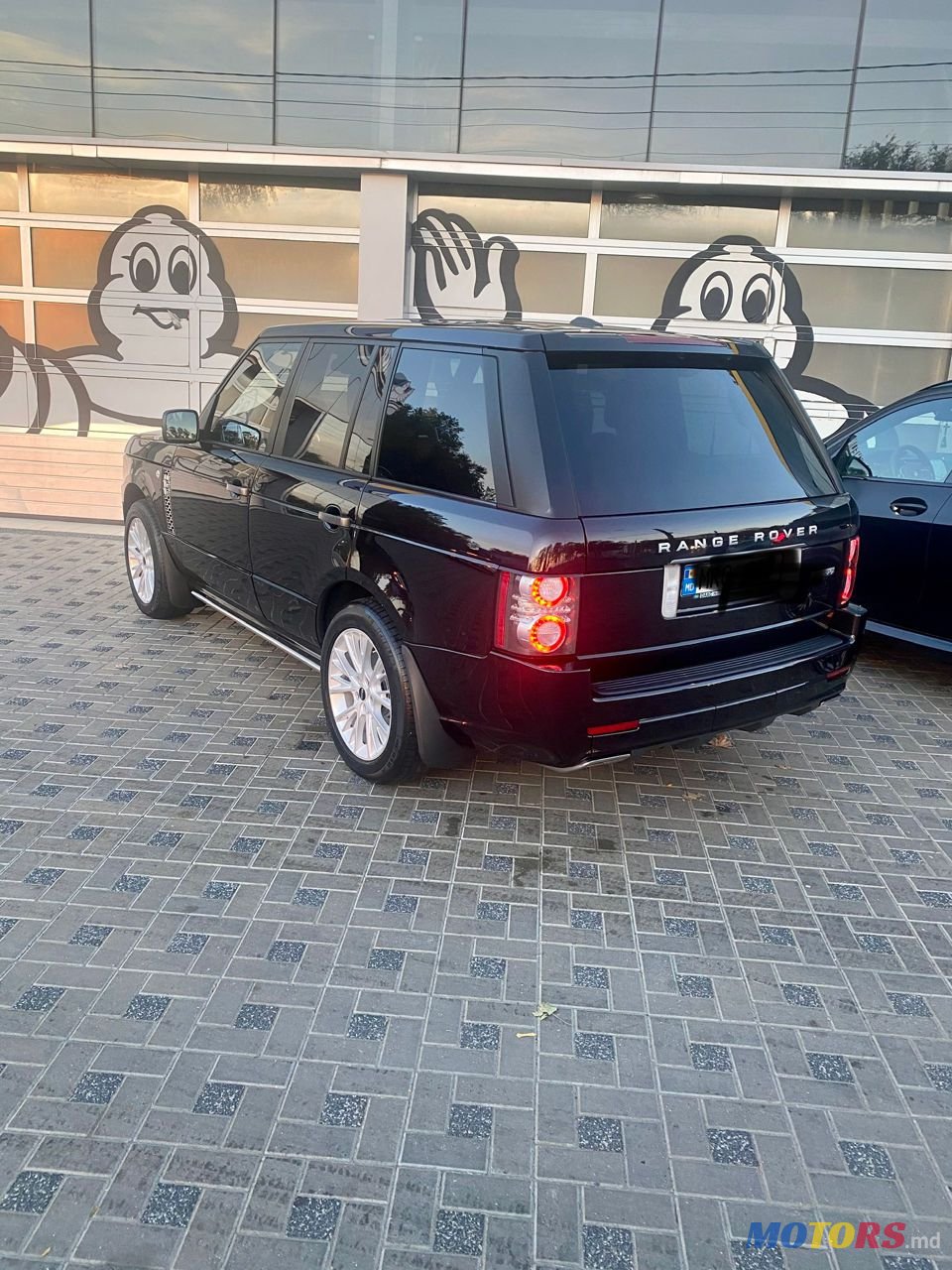 2011' Land Rover Range Rover photo #2