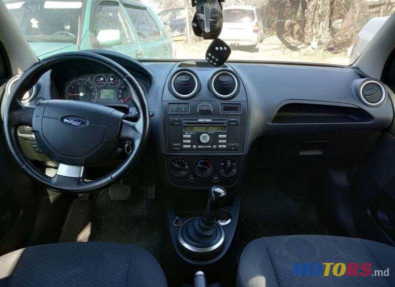 2007' Ford Fiesta photo #1