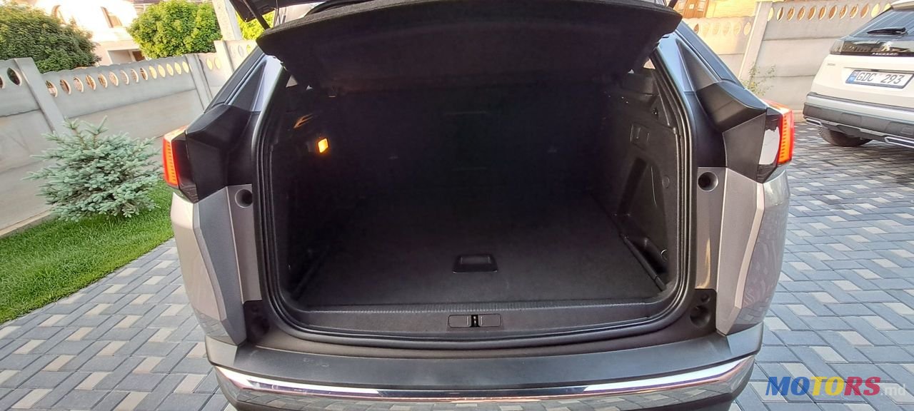 2020' Peugeot 3008 photo #5