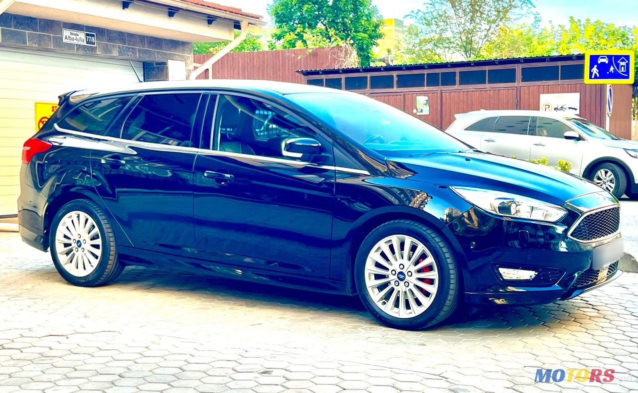 2017' Ford Focus photo #2