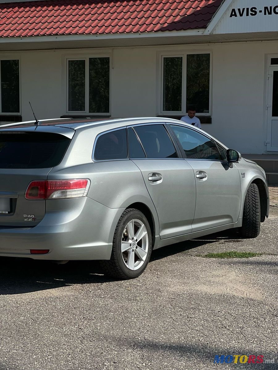 2010' Toyota Avensis photo #5