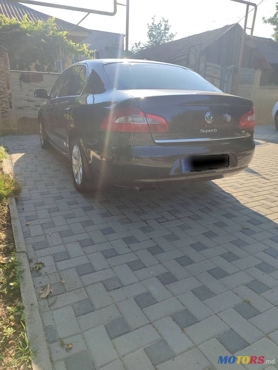 2011' Skoda Superb photo #3