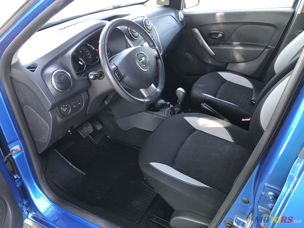 2016' Dacia Sandero Stepway photo #2