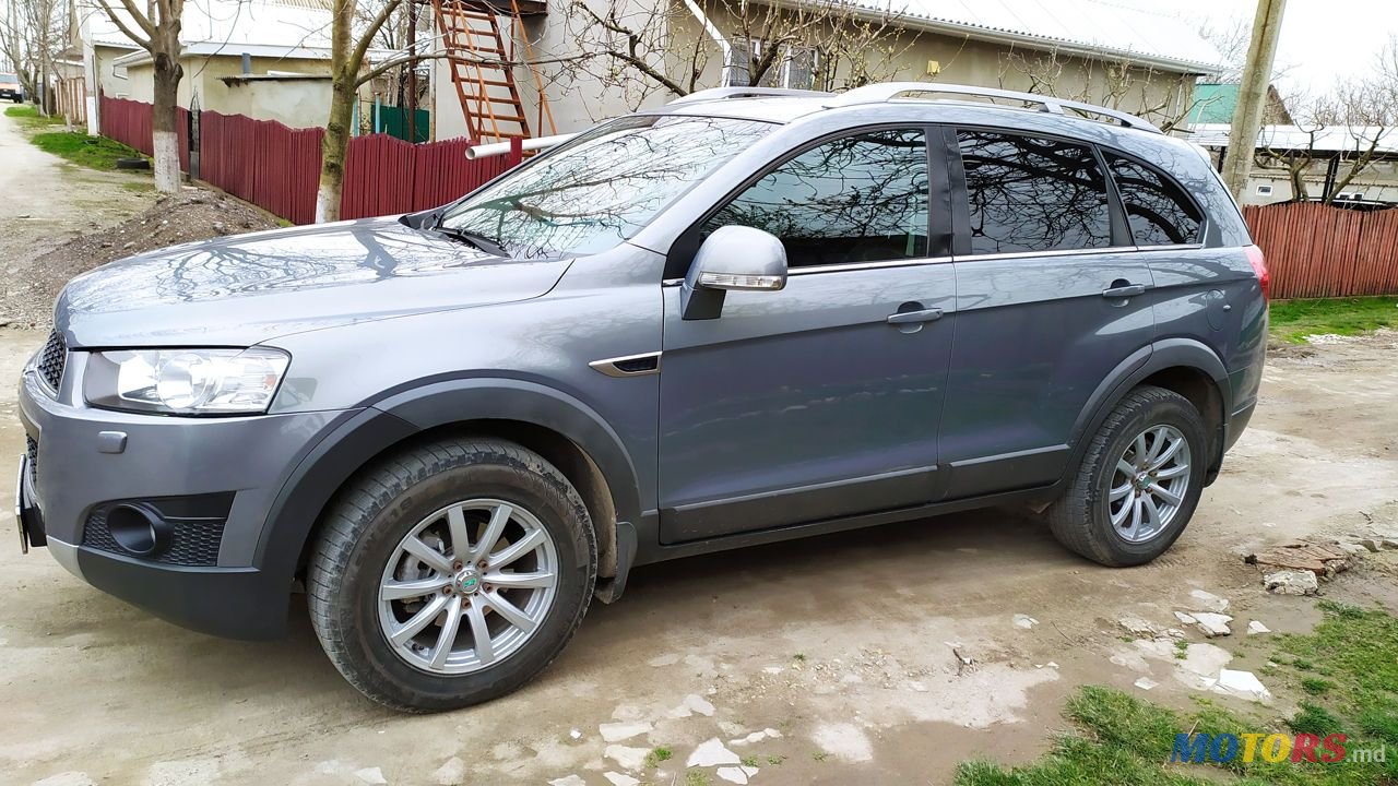 2011' Chevrolet Captiva photo #3
